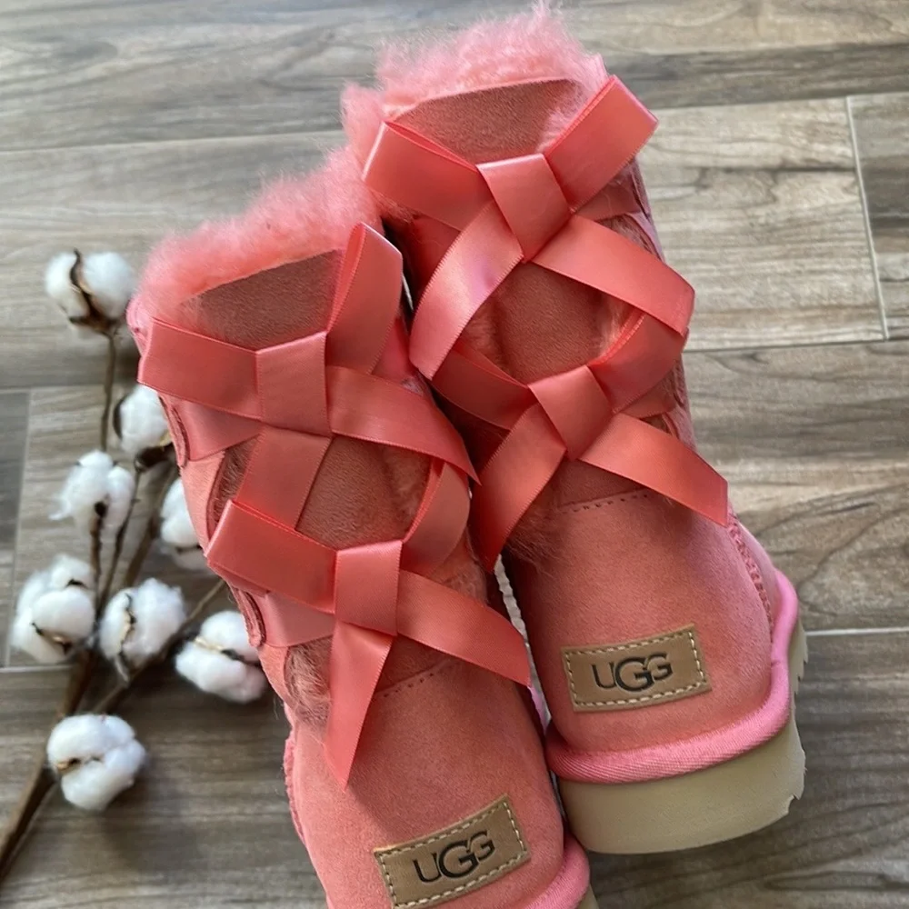 🌿UGG- W BAILEY BOW II BOOTS🌿 - Picture 2 of 16